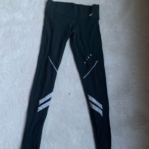XS Victoria Secret/Pink Black athletic leggings